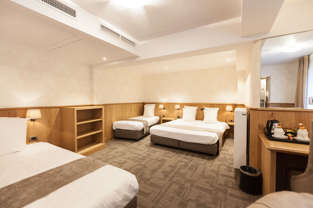 Dukes' Academie - By Dukes' Collection 4*